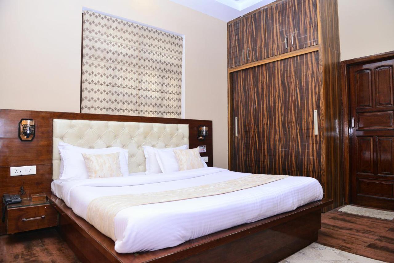Signature Villa Sonipat Ngoại thất bức ảnh
