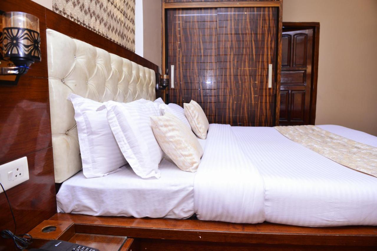 Signature Villa Sonipat Ngoại thất bức ảnh