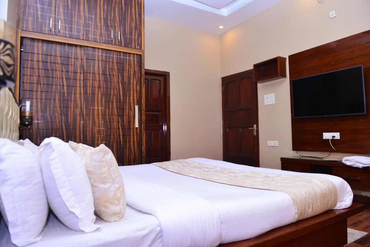 Signature Villa Sonipat Ngoại thất bức ảnh