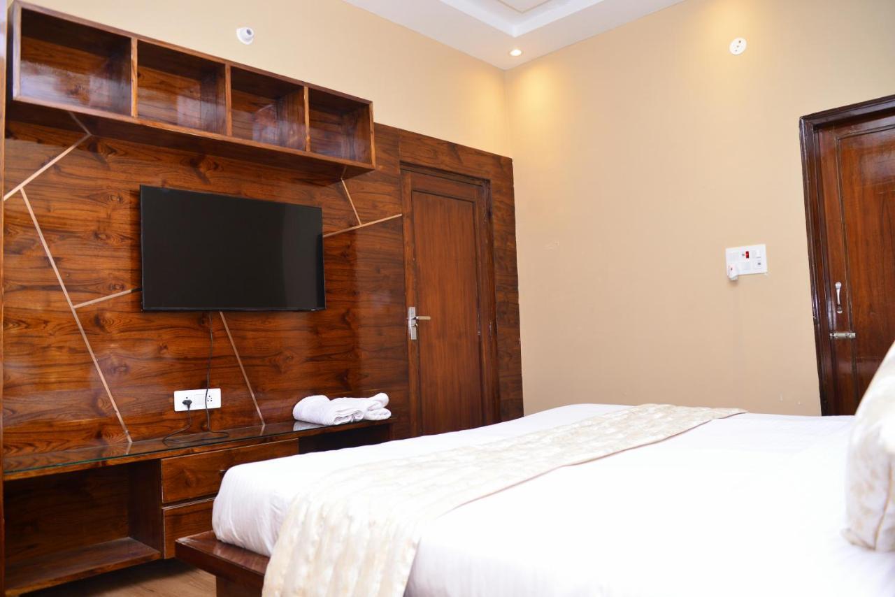 Signature Villa Sonipat Ngoại thất bức ảnh