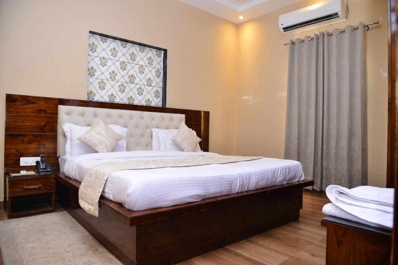 Signature Villa Sonipat Ngoại thất bức ảnh